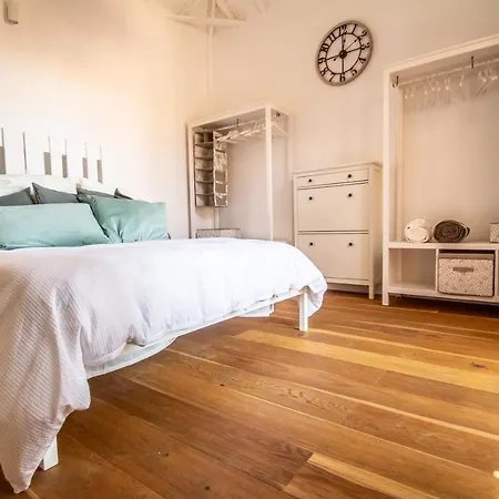 Villa Regionalista 1919: Seaside Retreat With Heated Pool Malaga