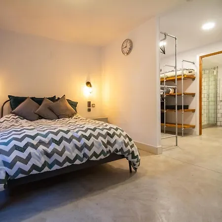 Villa Regionalista 1919: Seaside Retreat With Heated Pool *