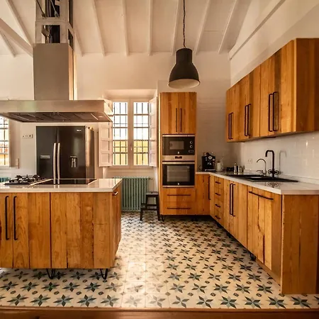 Regionalista 1919: Seaside Retreat With Heated Pool Malaga