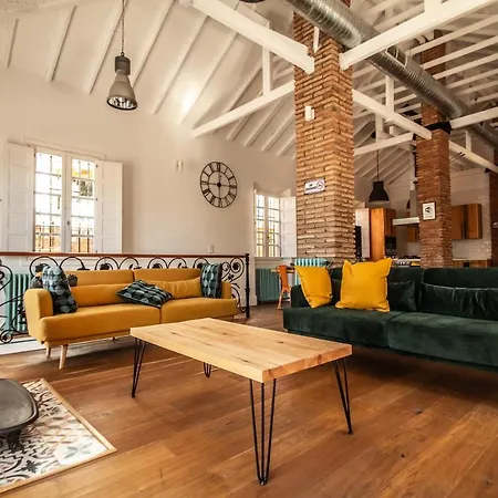 Villa Regionalista 1919: Seaside Retreat With Heated Pool *