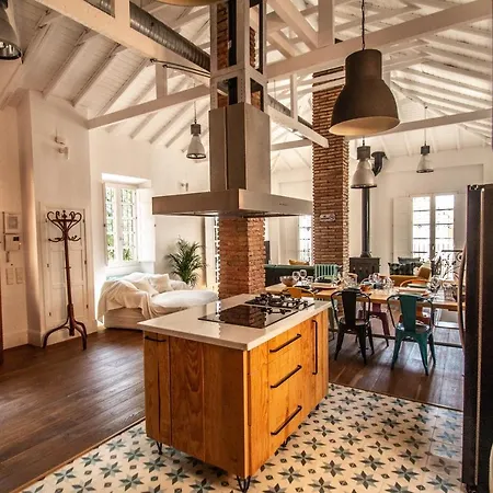 Regionalista 1919: Seaside Retreat With Heated Pool Villa