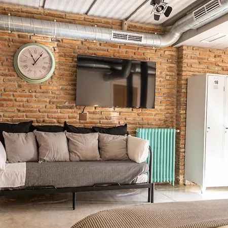 Villa Regionalista 1919: Seaside Retreat With Heated Pool